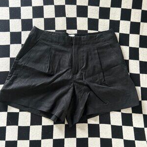 Gap 5in Soft Suit Short